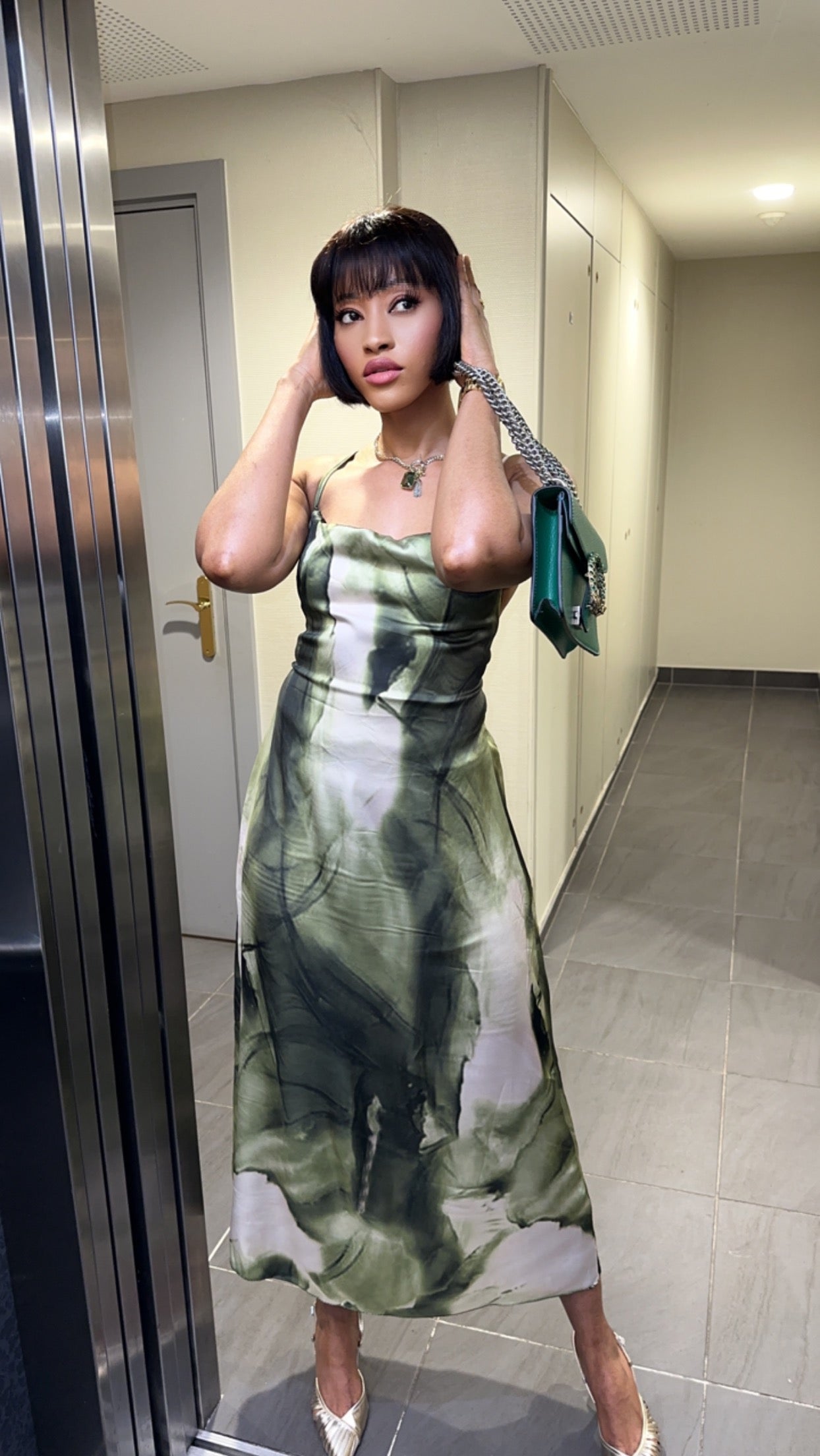 Robe soirée à motif vert