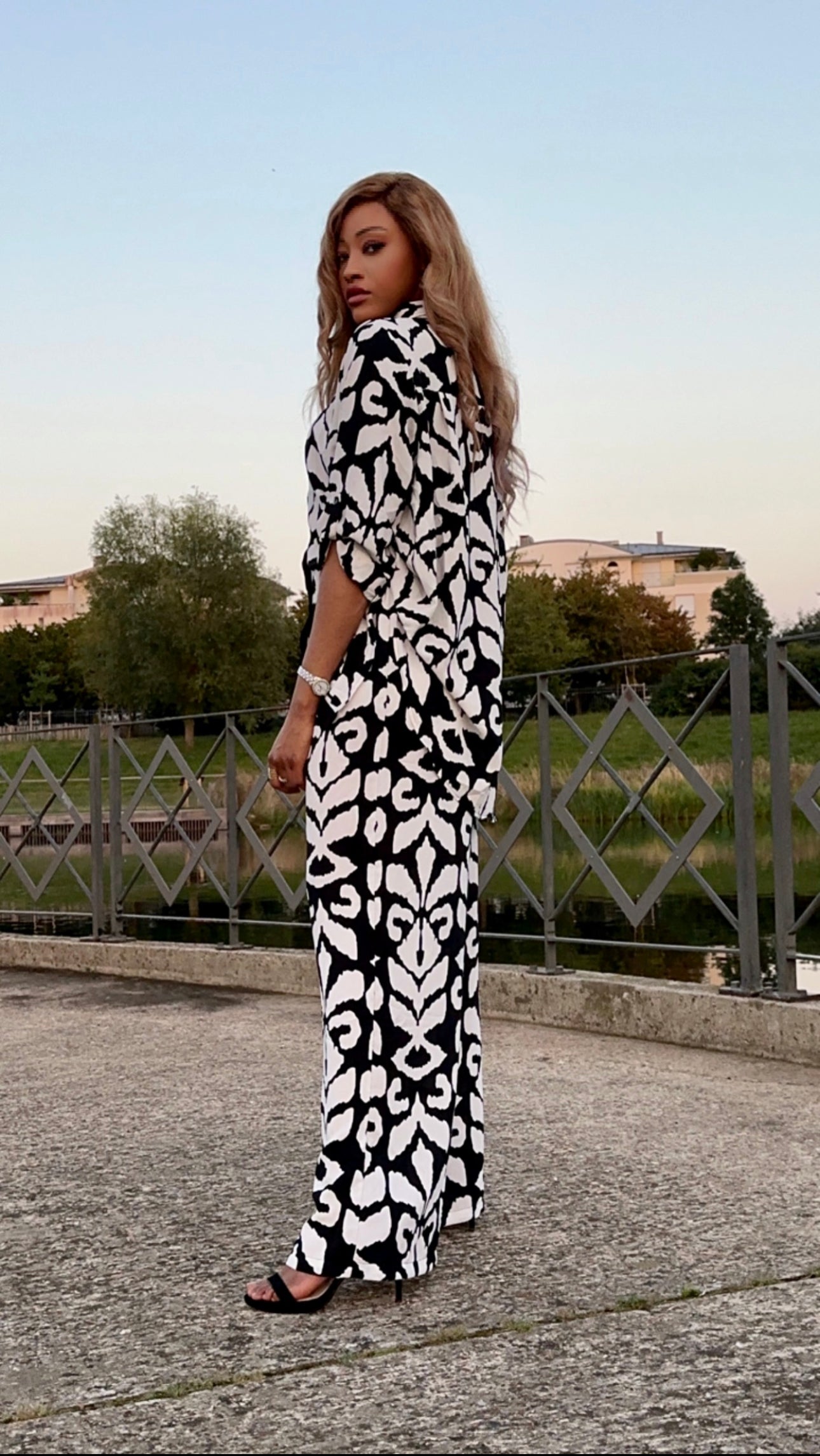 Ensemble à motifs noir et blanc