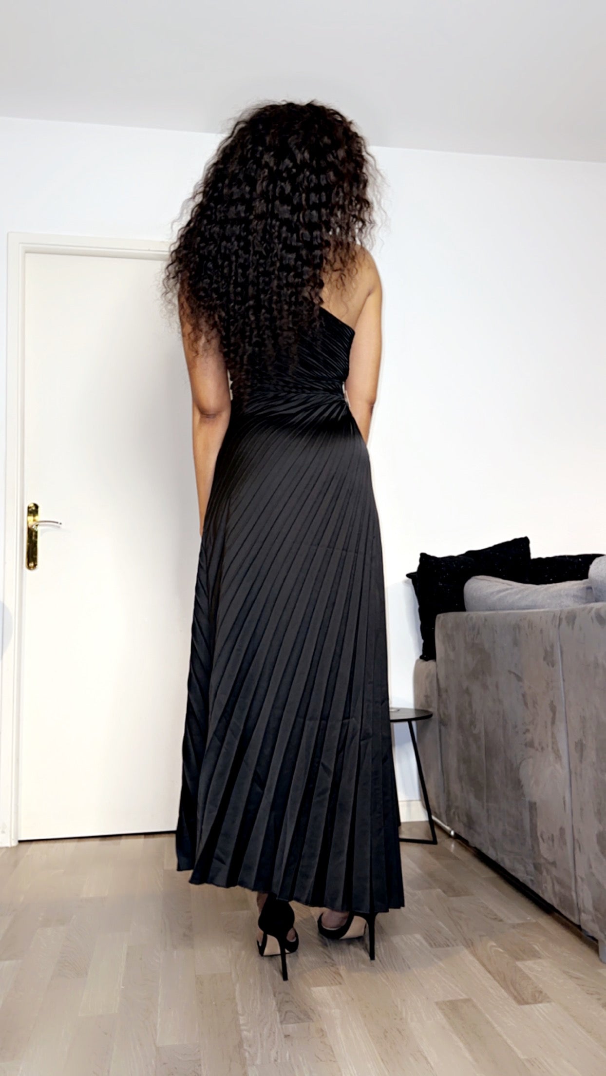 Robe asymétrique plissée bleue