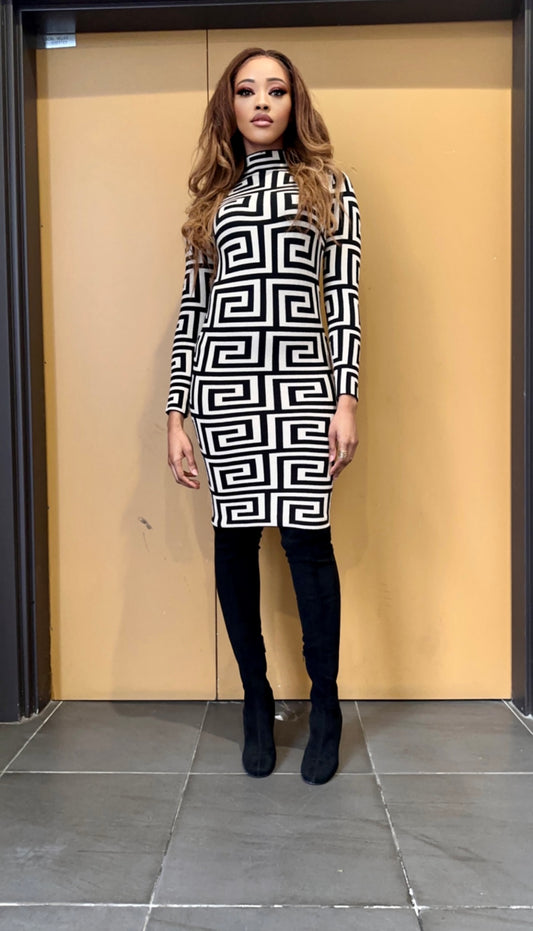 Robe pull moulante à motif avec un col montant