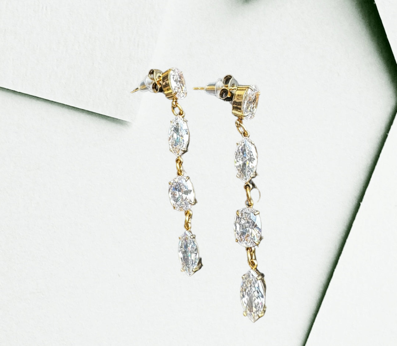 Boucles d'oreilles claires