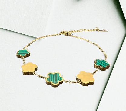 Bracelet à trèfles vertes et dorées